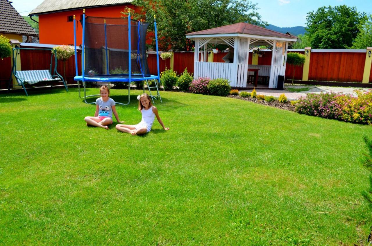 Apartmany Riviera A Chalupa Riviera Liptov, Bešeňová Exterior foto