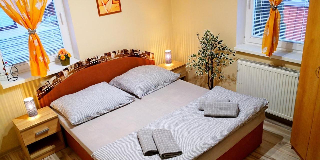 Apartmany Riviera A Chalupa Riviera Liptov, Bešeňová Exterior foto