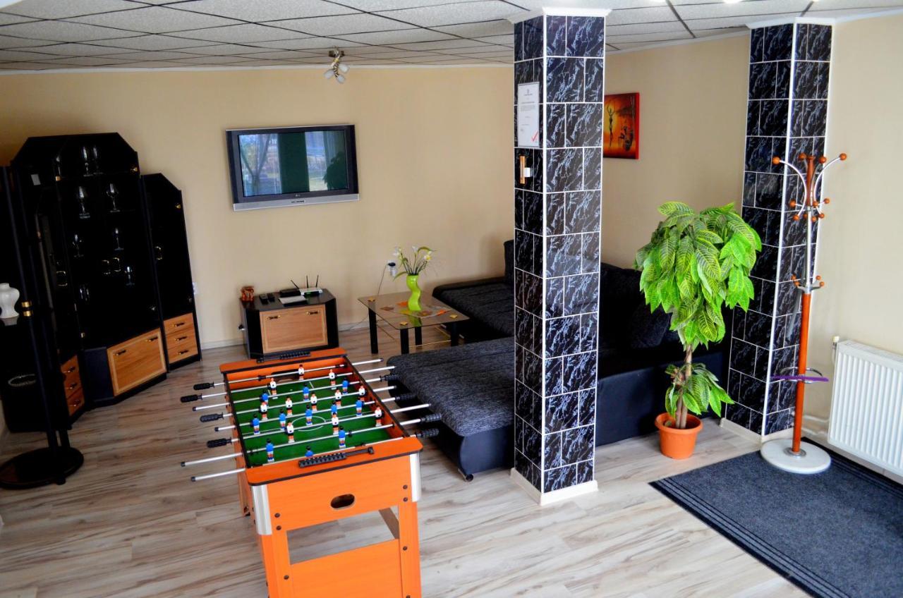 Apartmany Riviera A Chalupa Riviera Liptov, Bešeňová Exterior foto